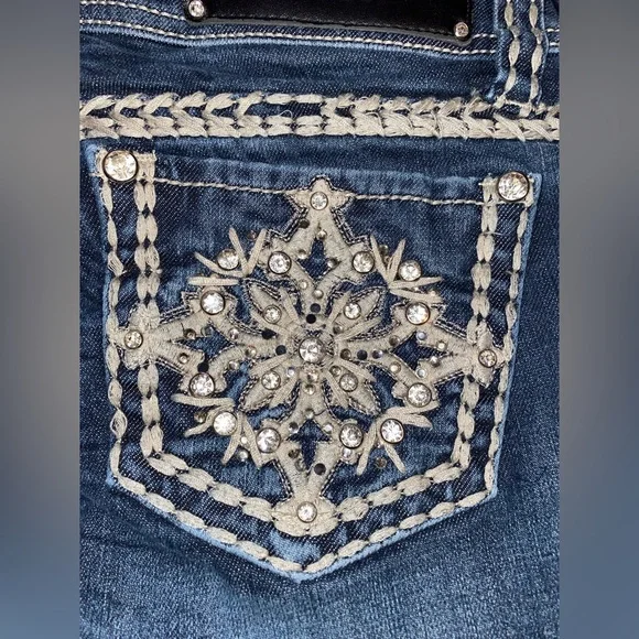 LA Idol Jeans - Picture 2 of 5